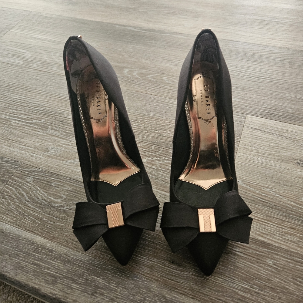 Ted Baker Black Pointed Pump with Bow and Rose-Gold Accent
